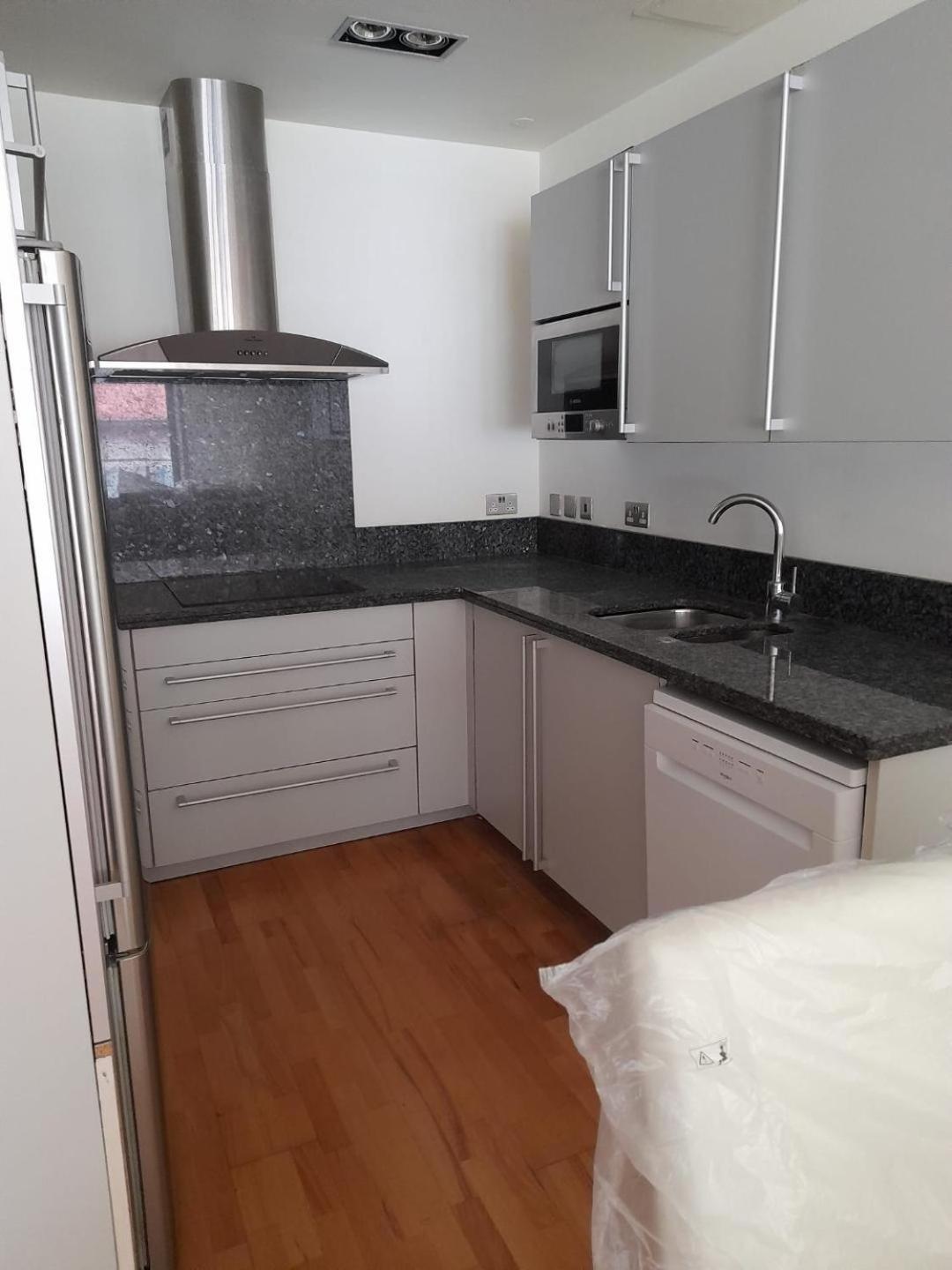 Three Bedroom Flat At Ocean Village Гибралтар Екстериор снимка